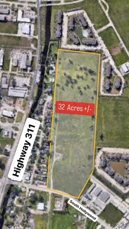 298 & 300 S Hollywood Rd, Houma, LA 70360