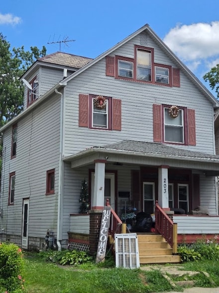 203 Baldwin Ave, Sharon, PA 16146