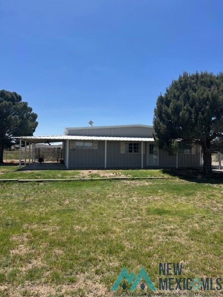 4611 Jones St, Carlsbad, NM 88220