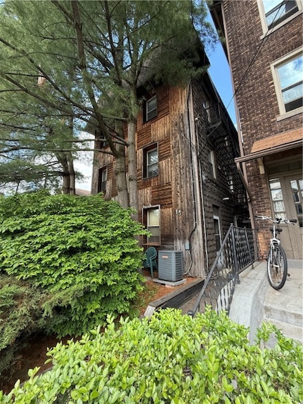 15 Lenox Ave, Pittsburgh, PA 15221
