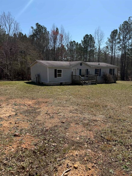 1279 Casey Rd, Woodruff, SC 29388