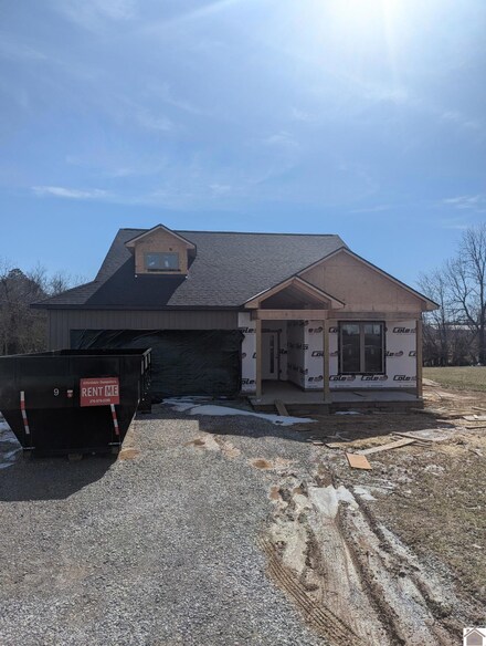 100 Elwood Gordon Dr, Benton, KY 42025