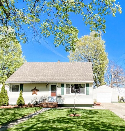 4427 Devonshire Ave, Lansing, MI 48910