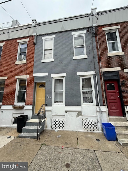 1333 S Myrtlewood St, Philadelphia, PA 19146