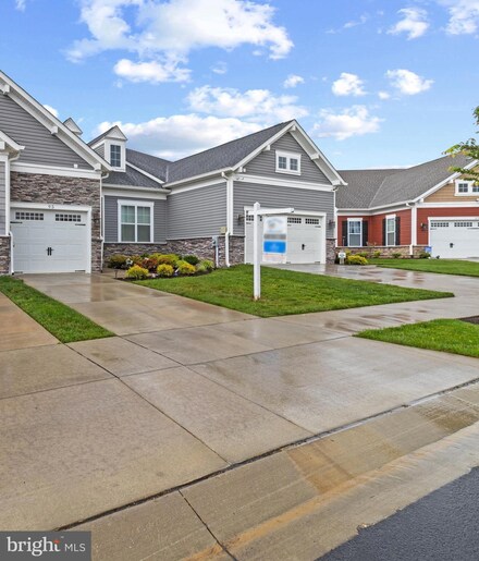95 Camden Cir, La Plata, MD 20646