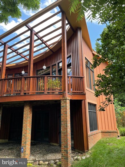 6341 11th Rd N, Arlington, VA 22205