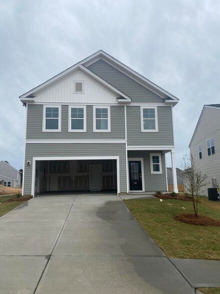 995 Tess St, Graniteville, SC 29829