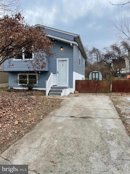 125 Allen Rd, Glen Burnie, MD 21061