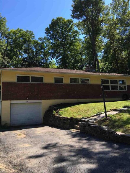 14 Marjon Ave, Schenectady, NY 12302