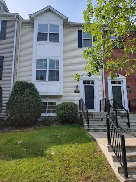 306 Heritage Trail, Circle Pines, MN 55014