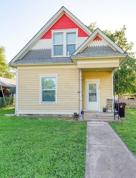228 S 2nd St, Lindsborg, KS 67456