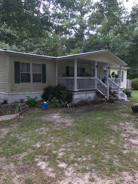 335 Tumbler Ave, Cross, SC 29436