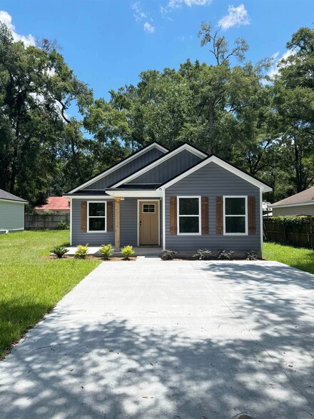 75 Chickat Trail, Crawfordville, FL 32327