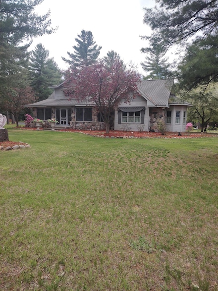 2241 N Saint Helen Rd, Saint Helen, MI 48656