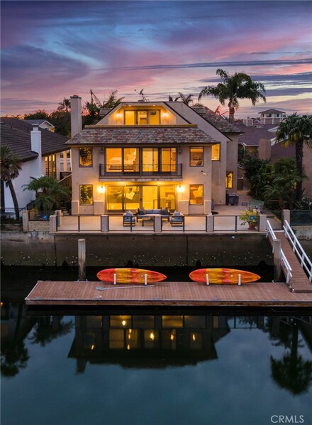 16262 Wayfarer Ln, Huntington Beach, CA 92649