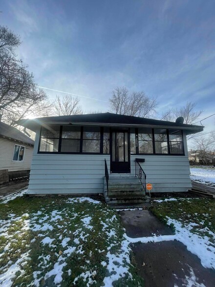 2002 Kentucky Ave, Flint, MI 48506