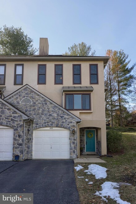 331 Windgate Ct, Millersville, PA 17551