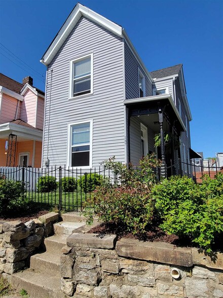 137 Ward Ave, Bellevue, KY 41073