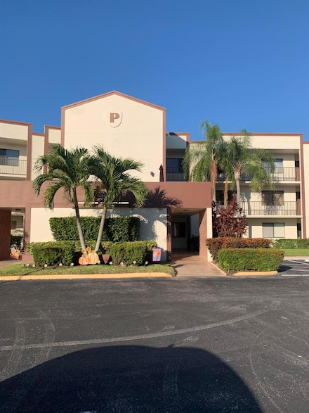 9531 N Belfort Cir Unit 111, Tamarac, FL 33321