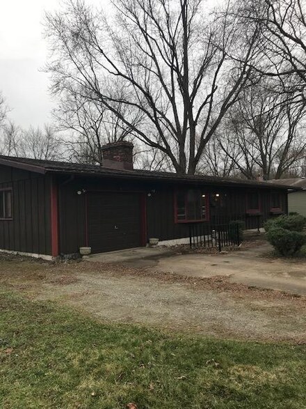 2129 W 49th Place, Gary, IN 46408