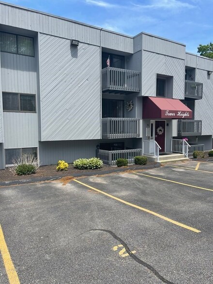 78 Saint Joseph St Unit 1, Woonsocket, RI 02895
