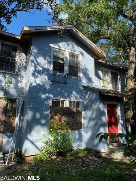317 7th St, Mobile, AL 36611