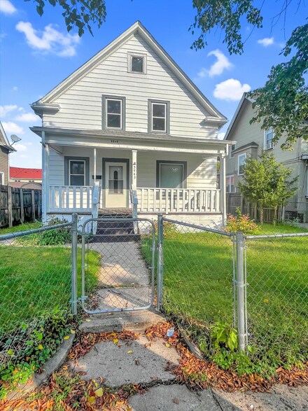 3545 Clinton Ave, Minneapolis, MN 55408