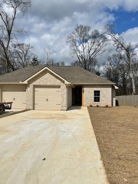12455 Morgan Creek Ln Unit B, Hammond, LA 70403