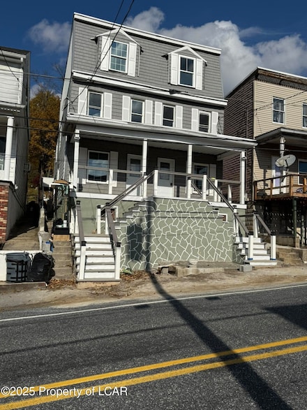 201 Market St, Cumbola, PA 17930