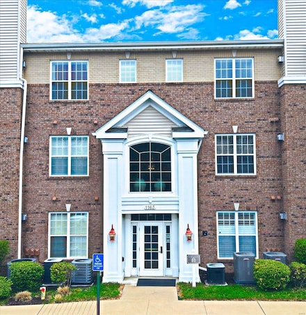 1163 Mill Crossing Dr Unit 100, Saint Louis, MO 63141