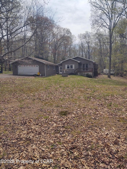 107 White Oak Dr, Hunlock Creek, PA 18621
