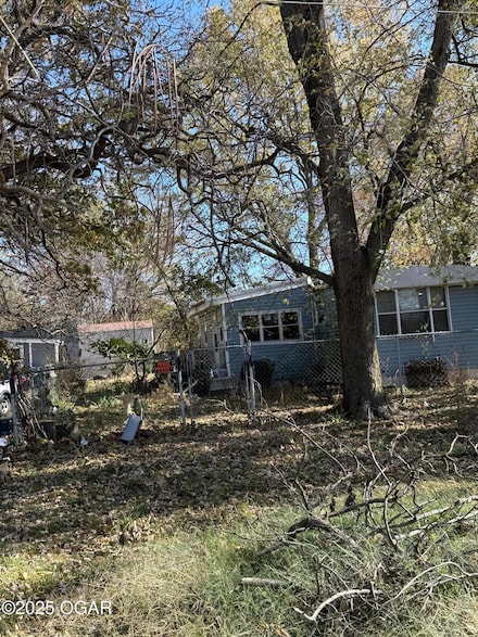 605 N Tennessee Ave, Carterville, MO 64835