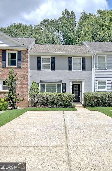 210 Flat Creek Ct, Peachtree City, GA 30269