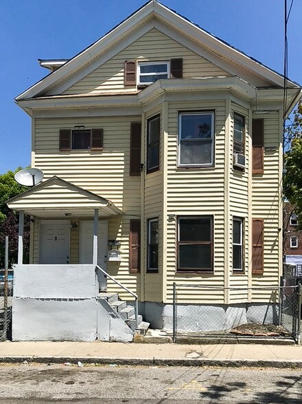 1-3 Elizabeth St, Lawrence, MA 01841