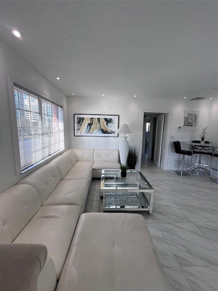 601 SE 5th Ct Unit 301, Fort Lauderdale, FL 33301
