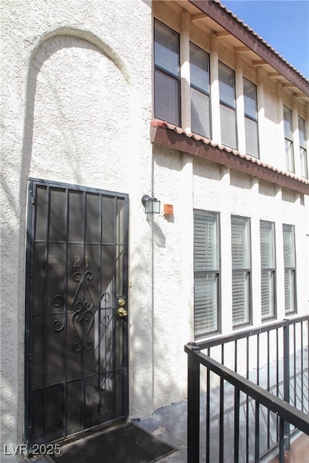2080 Karen Ave Unit 21, Las Vegas, NV 89169
