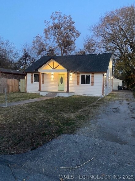 2007 N Darlington Place, Tulsa, OK 74115