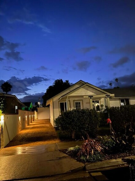 1221 Punta Gorda St, Santa Barbara, CA 93103