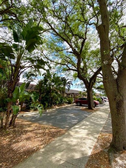 3777 Raleigh St, Hollywood, FL 33021
