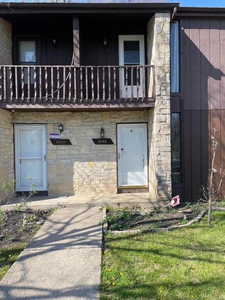 2822 Stonehenge Dr, Columbus, OH 43224