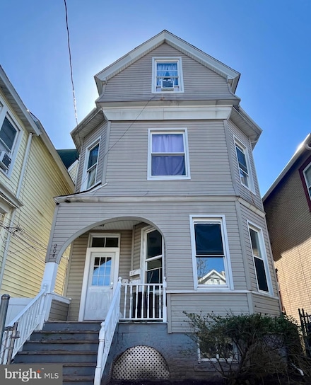 204 Redmond St Unit 1, New Brunswick, NJ 08901