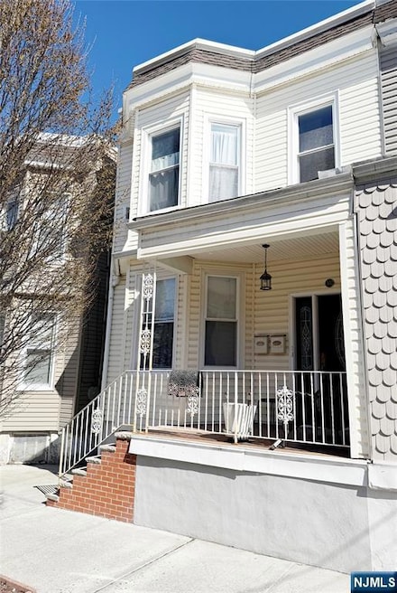 502 Gregory Ave Unit 1, Weehawken, NJ 07086