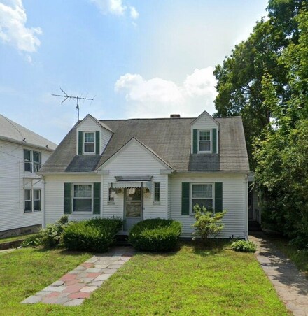 443 Gaskill St, Woonsocket, RI 02895