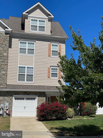 90 Backstretch Way, Prince Frederick, MD 20678