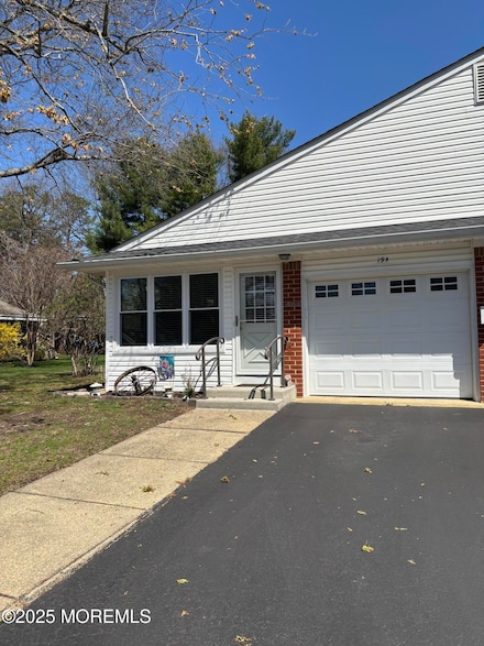 19 Crocus Ln Unit A, Whiting, NJ 08759