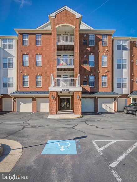 9710 Handerson Place Unit 102, Manassas Park, VA 20111