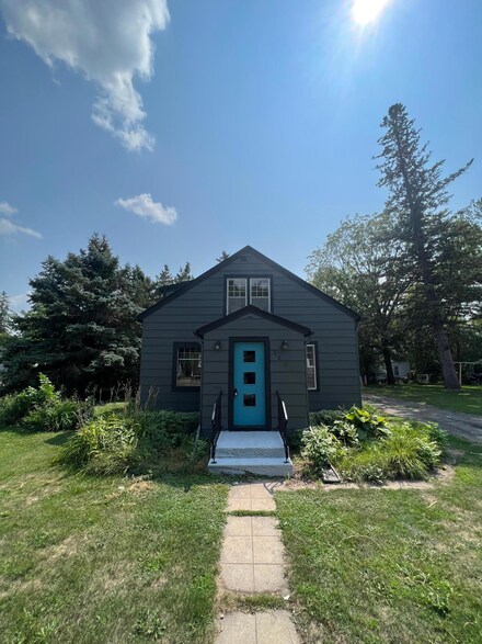 620 8th Ave E, Alexandria, MN 56308