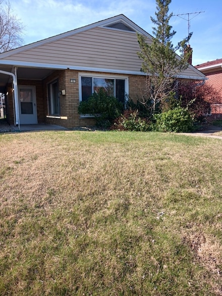 35 Highland St, Calumet City, IL 60409