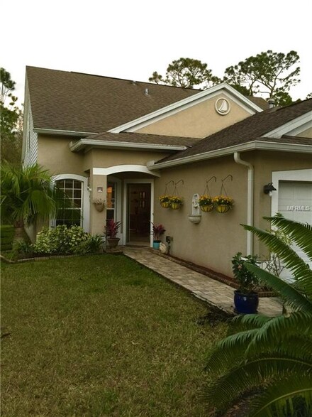 16008 Stags Leap Dr, Lutz, FL 33559