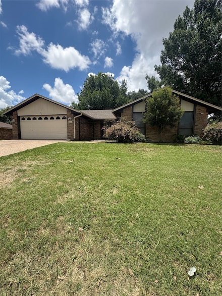 304 Chartwell Dr, Waco, TX 76712